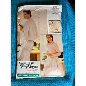 Vogue Pattern 7165 suit blazer straight skirt swing skirt size 6 8